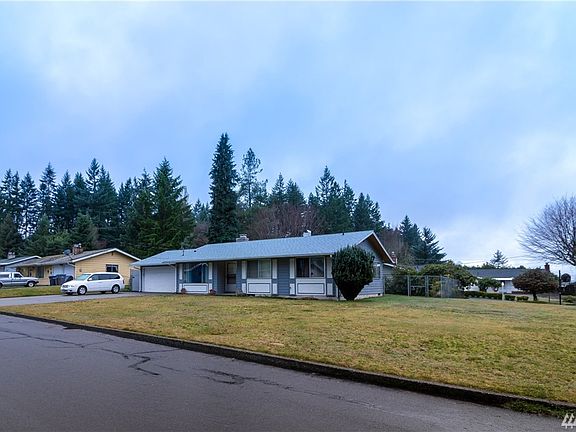 2nd image of 3351 SE Pine Tree Dr