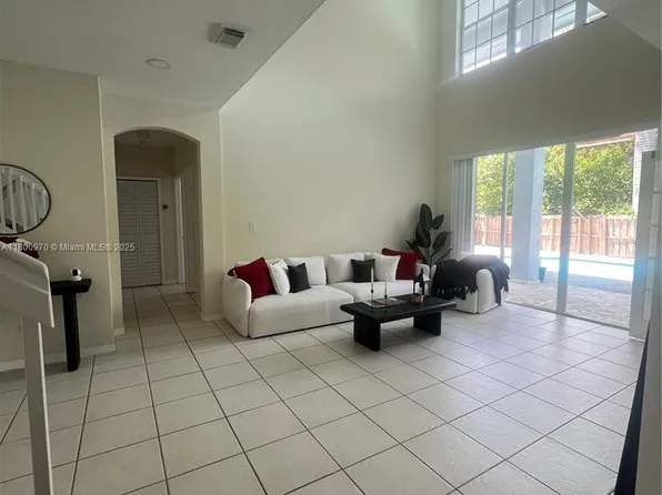 9942 SW 158th Ct, Miami, FL 33196