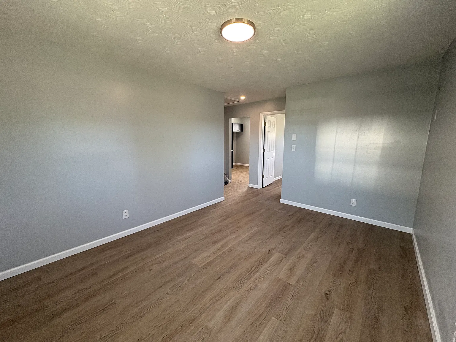 2 bed, 616 sqft, $925 — Photo 3