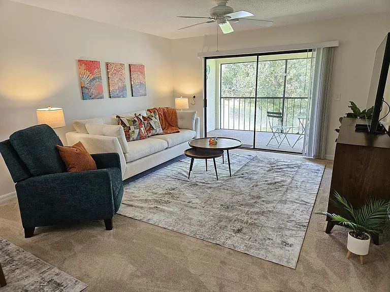 764 Avenida Estancia #206-B — Photo 9