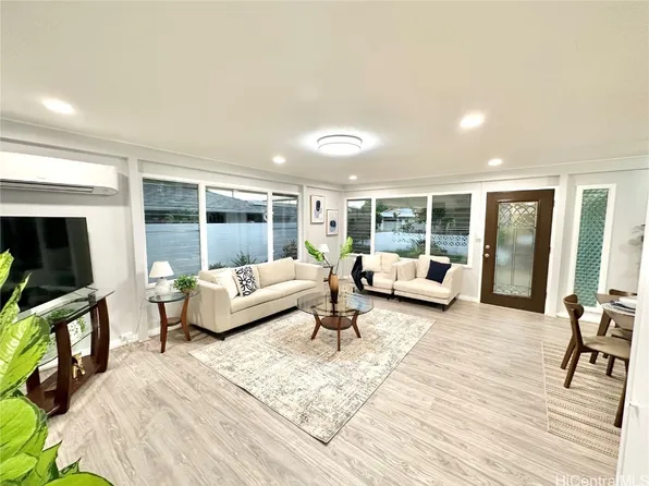 1414 Kaweloka St, Pearl City, HI 96782
