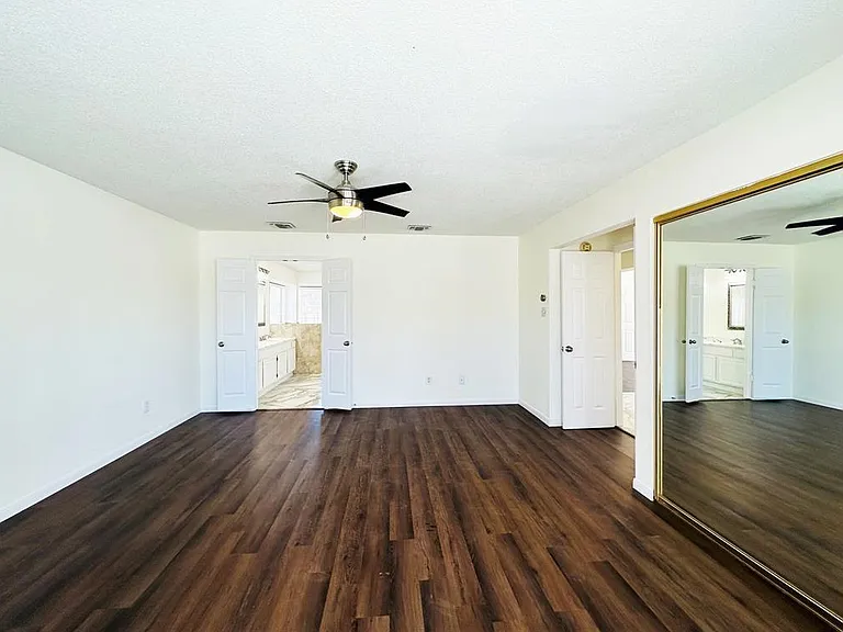 306 Applewood Dr — Photo 8