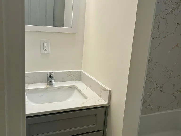 6425 Telegraph Ave #7 — Photo 8