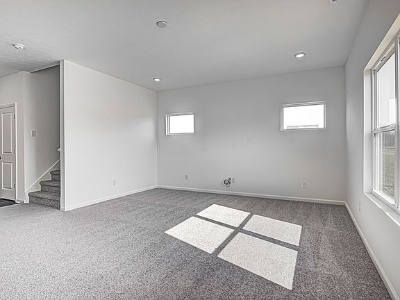 3rd image of 10841 Helmcrest Dr