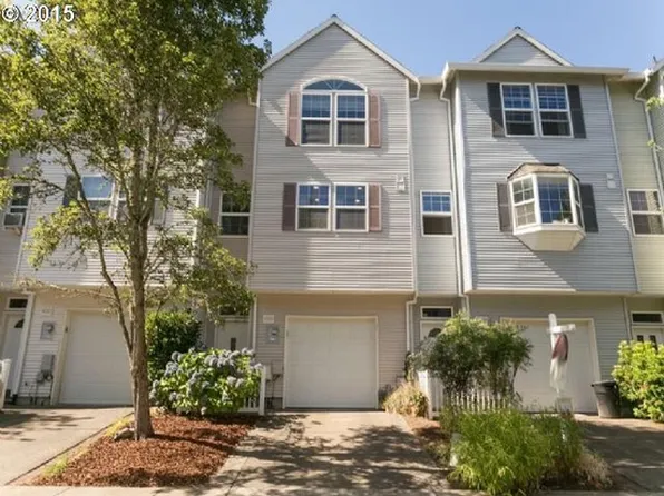 14320 SW Cougar Ridge Dr, Beaverton, OR 97008