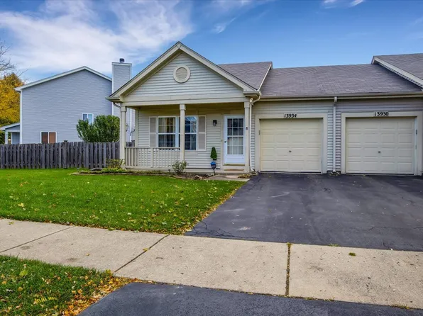 13934 S Oakdale Cir, Plainfield, IL 60544