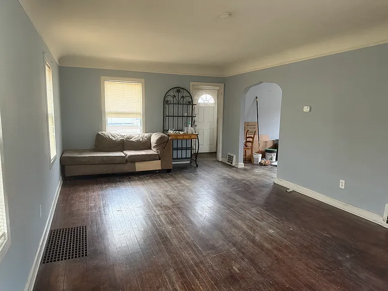 1004 Lakeview St — Photo 5