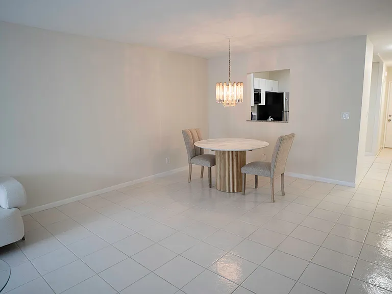 9110 Fairbanks Ln #4 — Photo 9