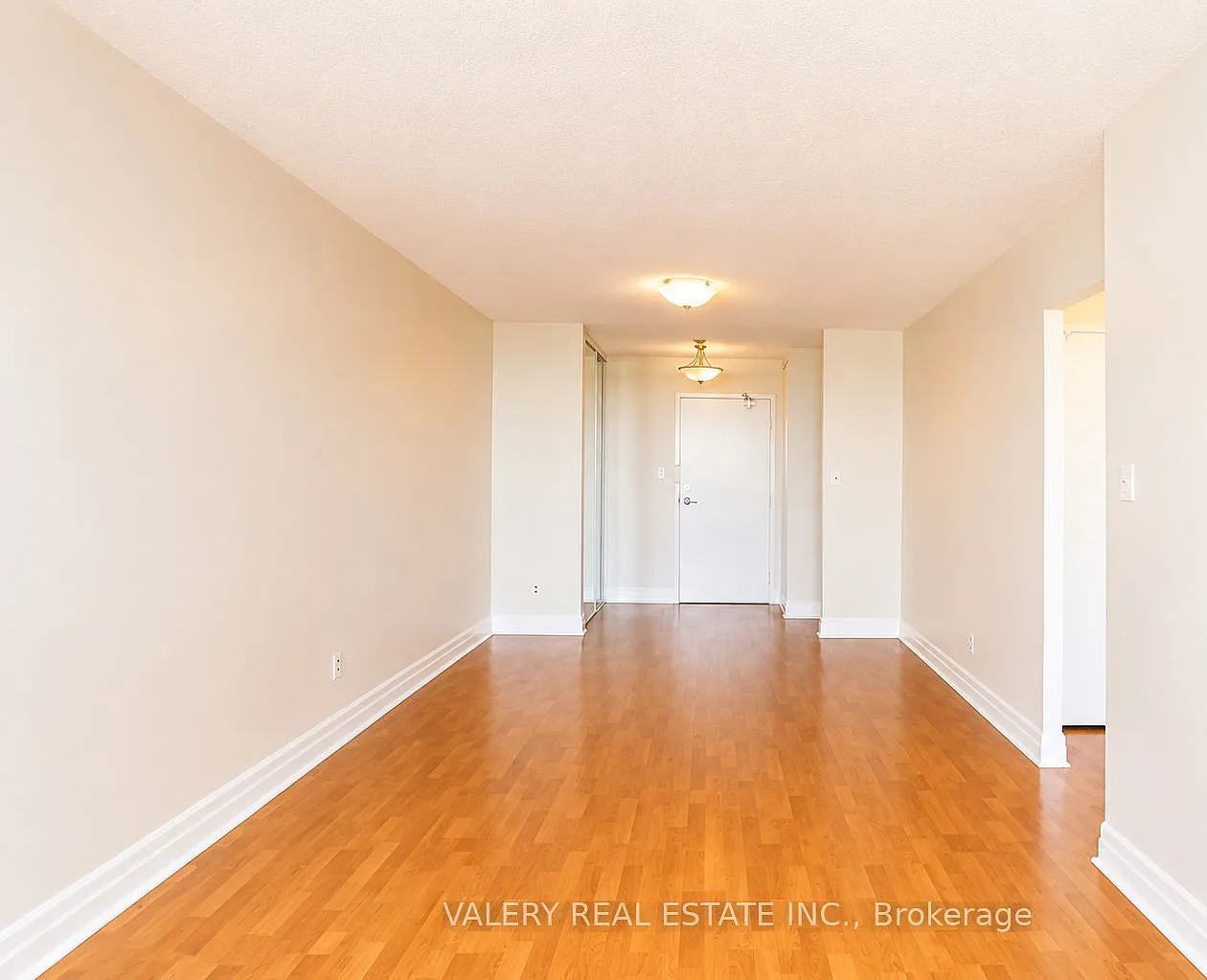 Bridlewood Place — Photo 4