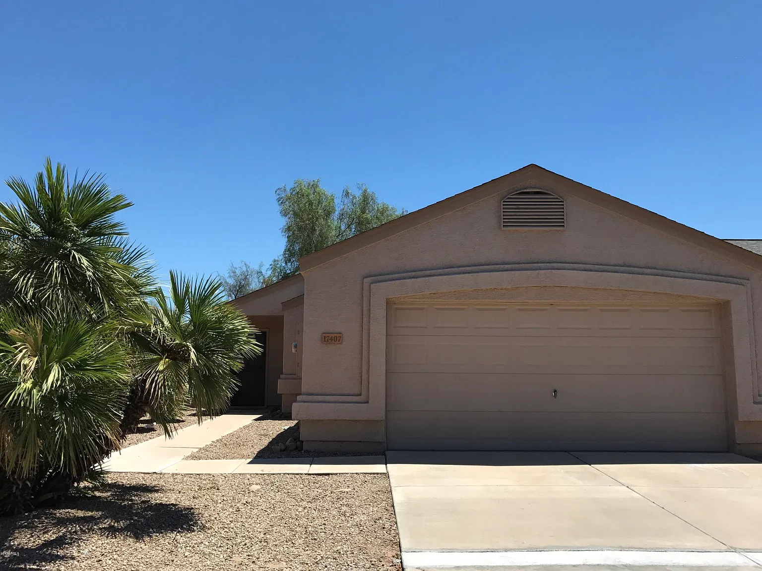 3 bed, 2.0 bath, 1091 sqft, $1,788 — Photo 2