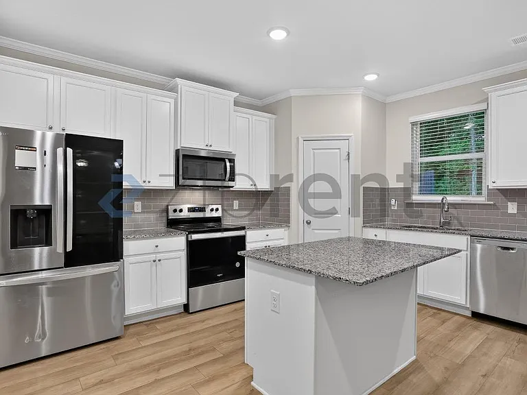725 River Gardens Dr — Photo 4
