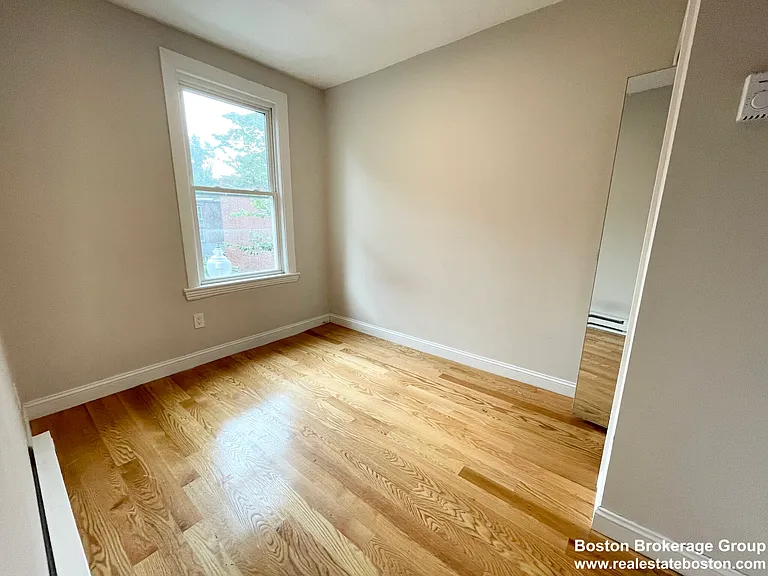 7 Warwick St #2 — Photo 8