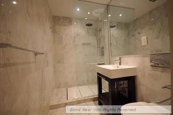 Rented by Bond New York | media 14