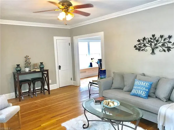 2096 Wascana Ave, Lakewood, OH 44107