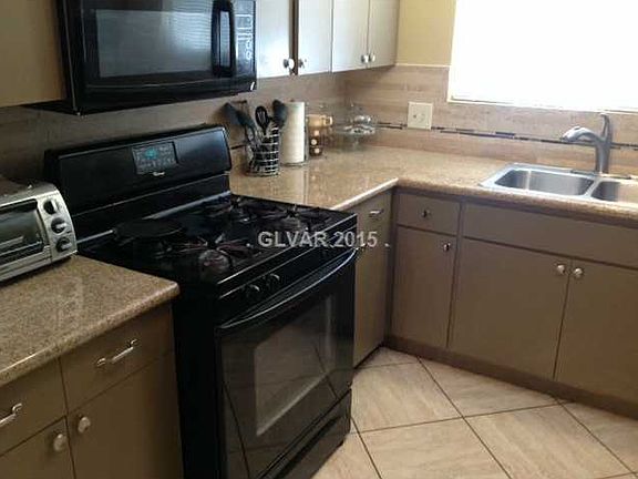 2nd image of 135 Sirnoble St