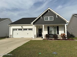 2124 Blue Bonnet Cir, Castle Hayne, NC 28429