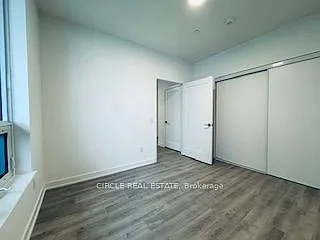 5105 Hurontario St #432 — Photo 8