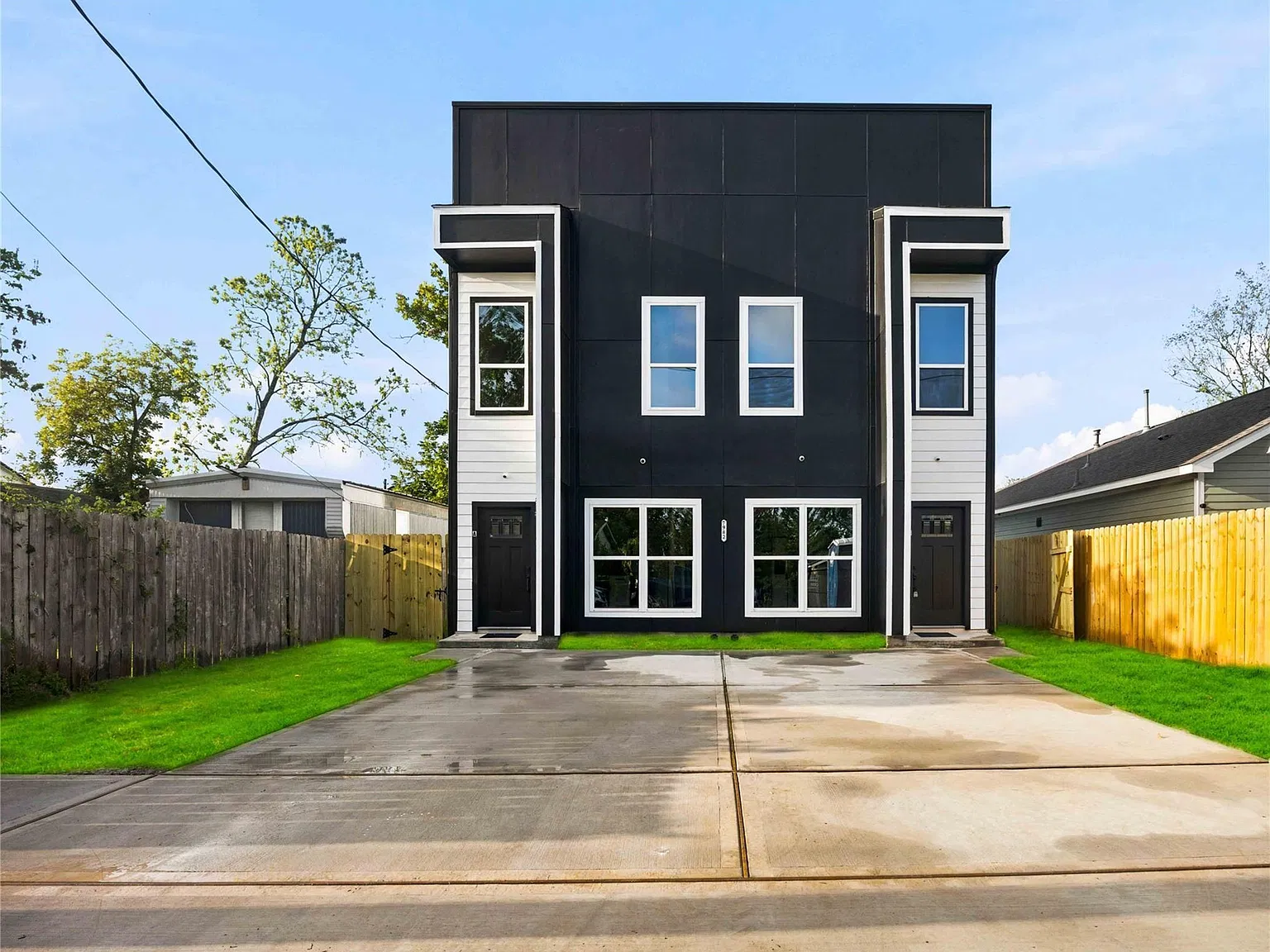 3 bed, 2.0 bath, 1150 sqft, $1,900 — Photo 1