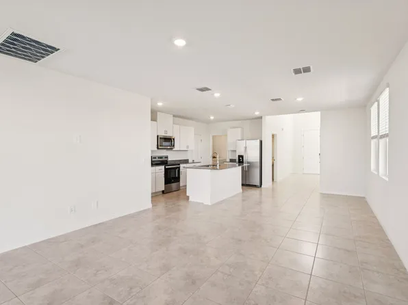 879 Sunshower Dr, Lady Lake, FL 32159