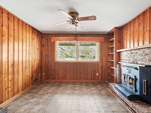 2nd image of 1963 Wee Kirk Rd