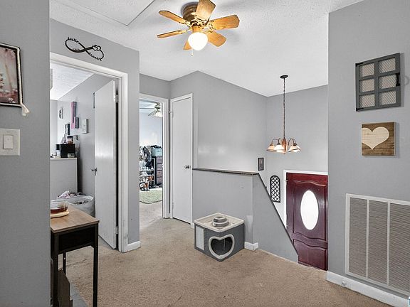 4th image of 1024 Russell Dr