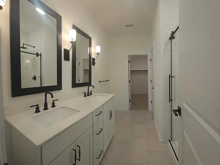 8423 Bay Ridge Cir — Photo 20