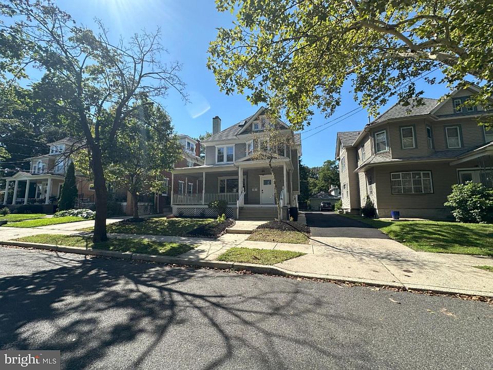 1st image of 15 Crestmont Ter