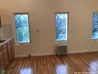 Rented by Realty 2000 Corp