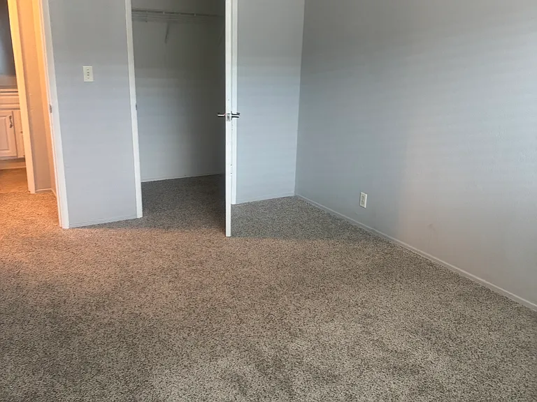 Foothill Manor — Photo 25