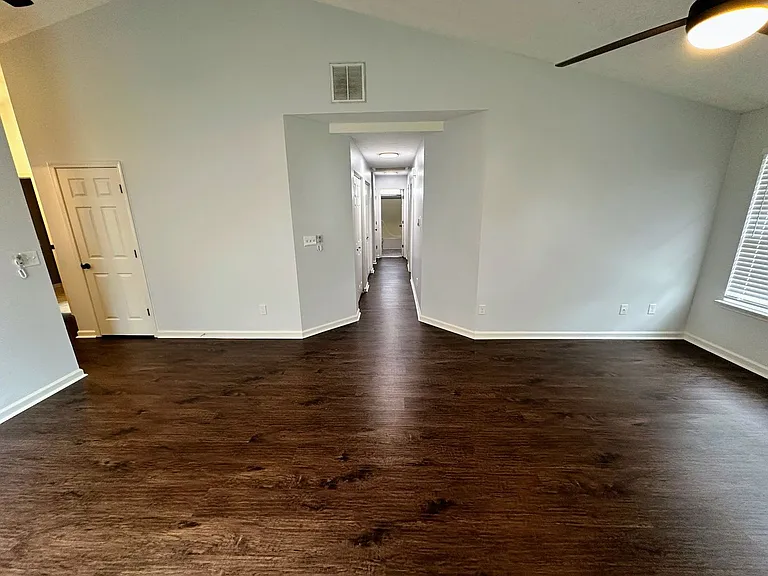 3821 Landridge Dr — Photo 8