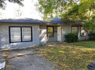 5 Carlota Ct, Houston, TX 77074