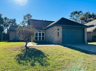 8422 Greenleaf Lake Dr, Houston, TX 77095
