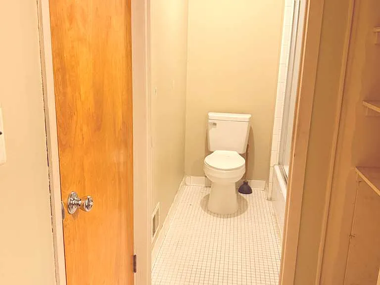 8524 Hampshire Dr — Photo 11