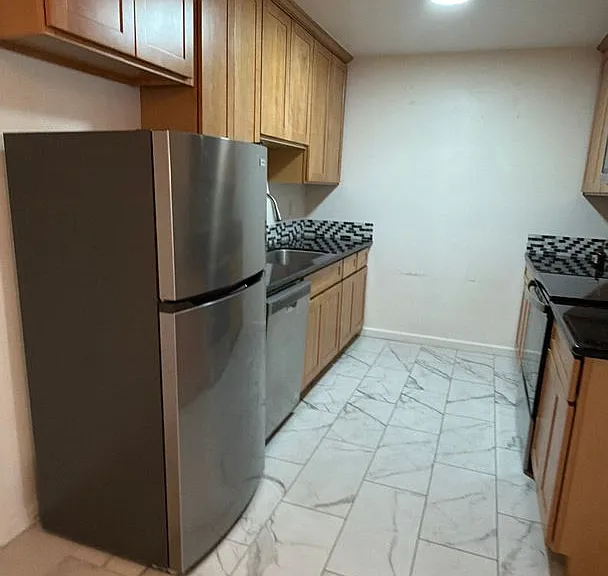 2233 Otis Dr — Photo 11
