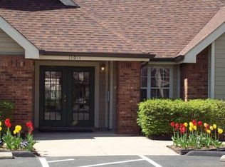 11031 Sugar Pines Ct APT K, Florissant, MO 63033