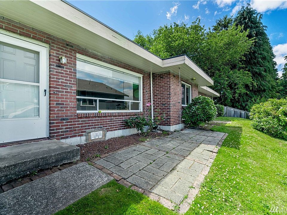 1st image of 3714-3716 Palisades Pl W