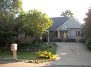 7168 Holzhauer Rd, Northfield, OH 44067