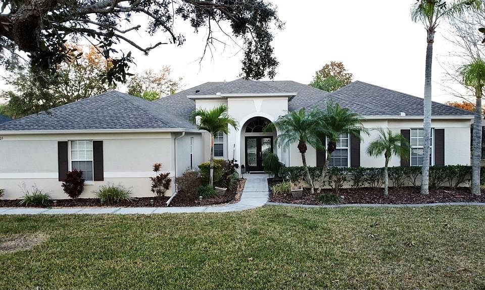 1st image of 19105 LARCHMONT DR