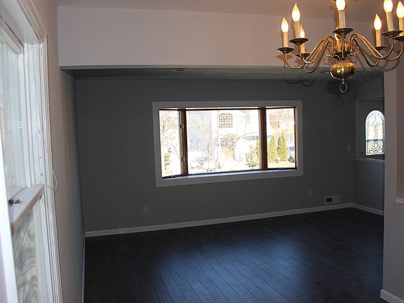 3rd image of 138 Retford Ave