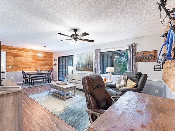 3rd image of 1 Selby Ln