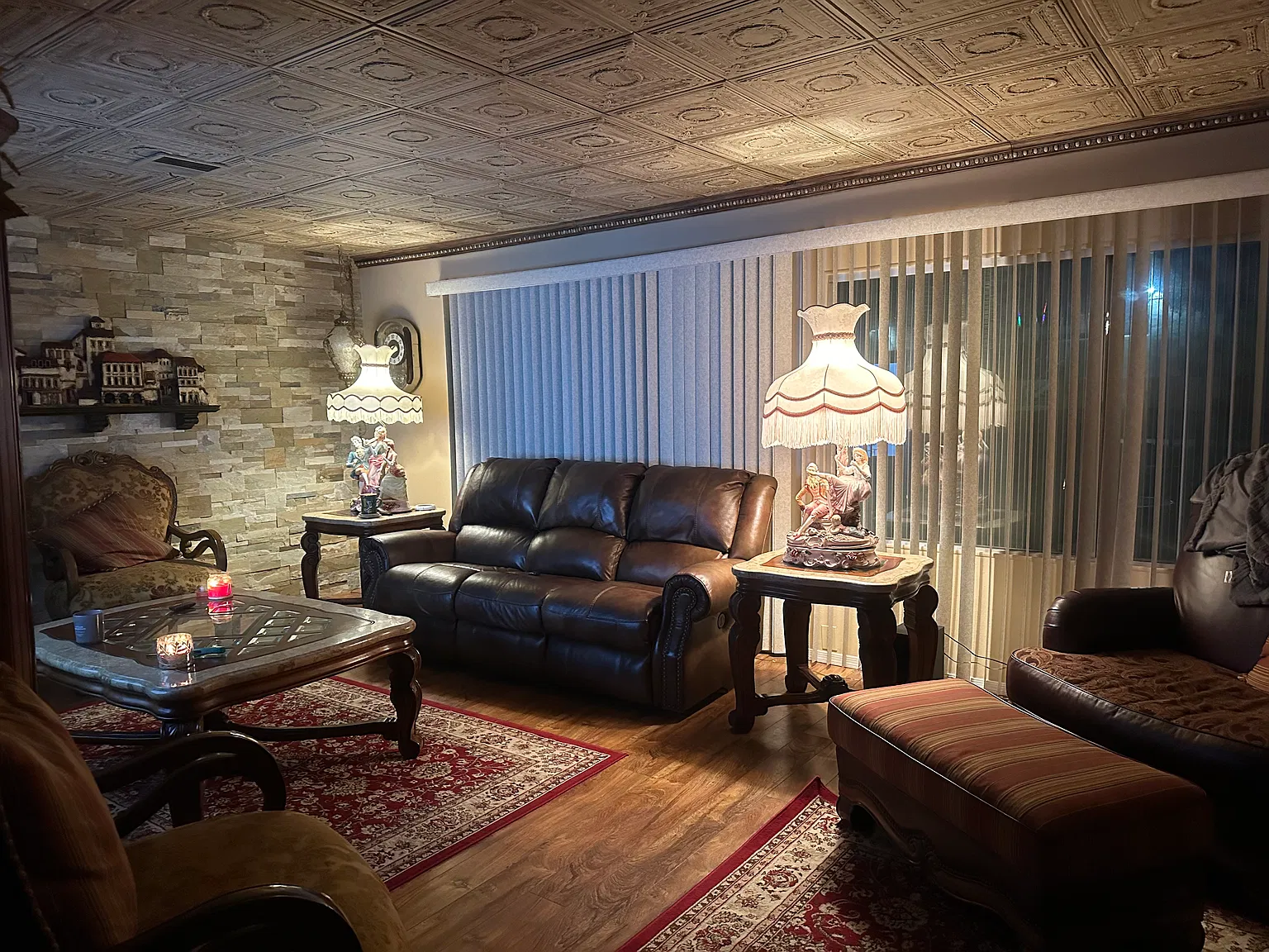 2 bed, 1600 sqft, $2,900 — Photo 2
