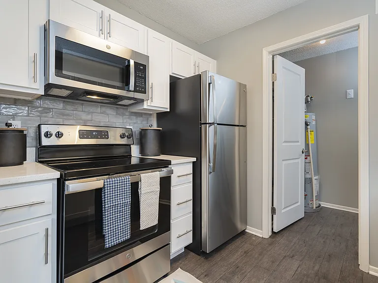 1500 Westford Cir — Photo 5