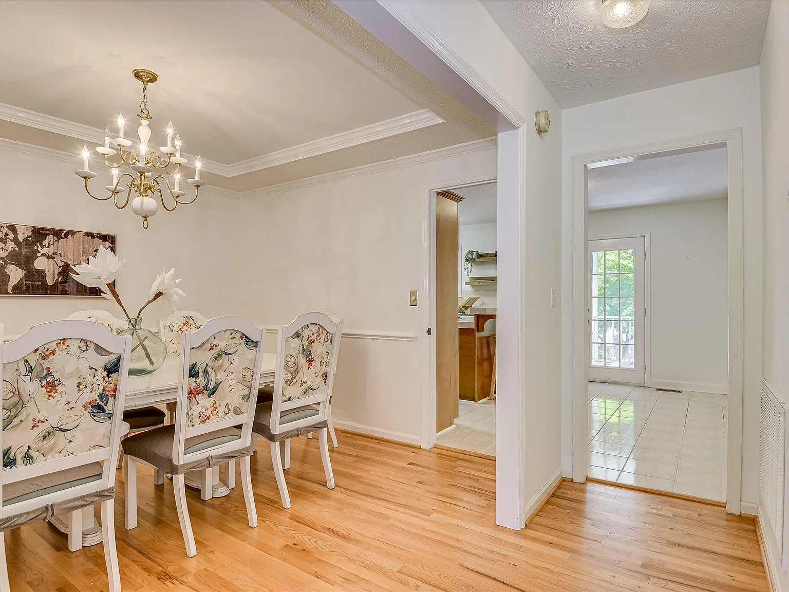 3 bed, 3.5 bath, 2186 sqft, $2,950 — Photo 3