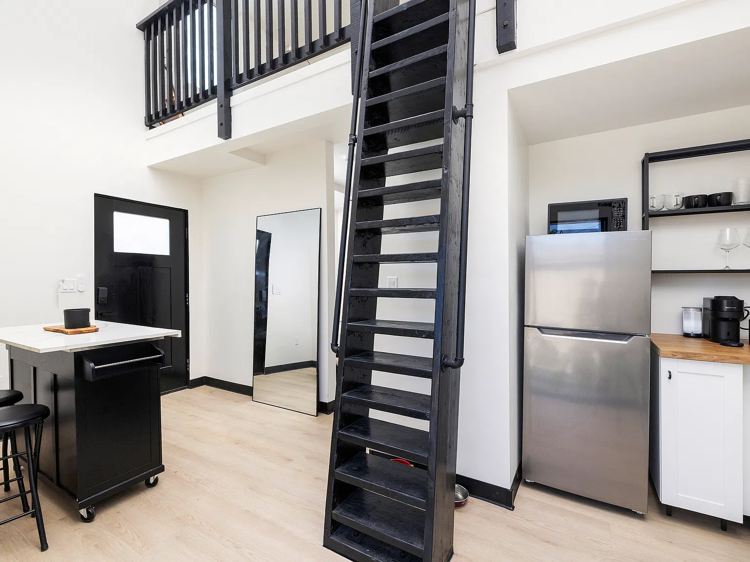 1 bed, 486 sqft, $2,350 — Photo 2