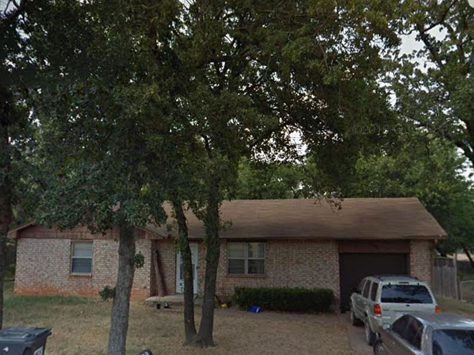1st image of 3405 Gwendolyn Ln