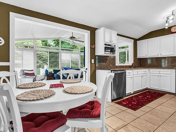 5th image of 154 Parkview Terrace