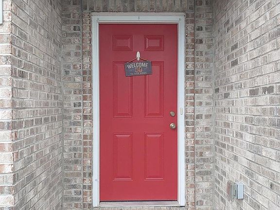 4th image of 104 Olive Ct