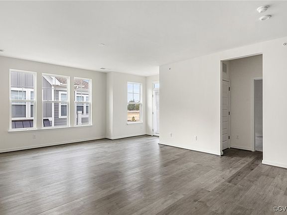 5th image of 12105 Oxford Landing Dr #201