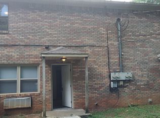 809 Madison Ave APT C, Tuscumbia, AL 35674