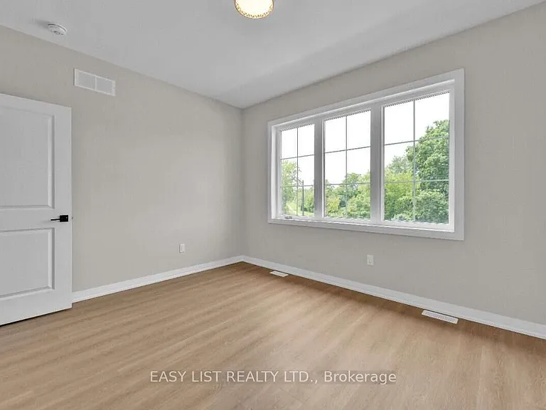115 Ivy Cres — Photo 21